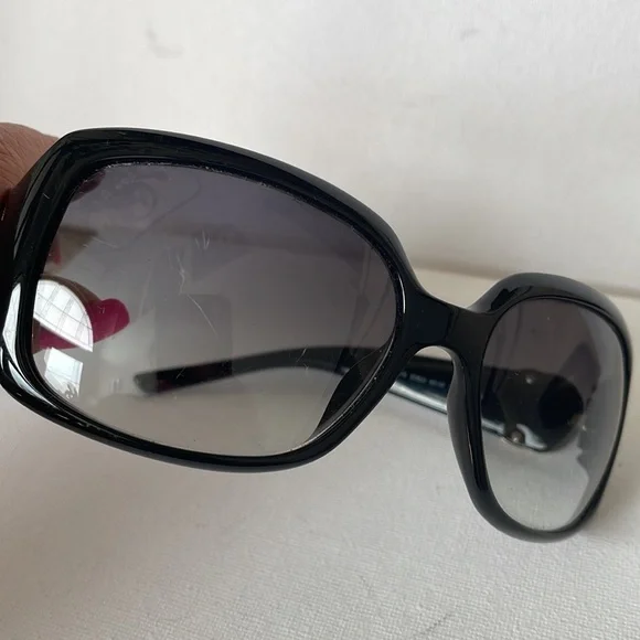 ❌SOLD ❌Authentic Sunglasses Gucci. - Picture 13 of 15